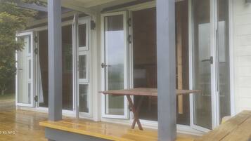 Honeymoon Studio Suite | Terrace/patio