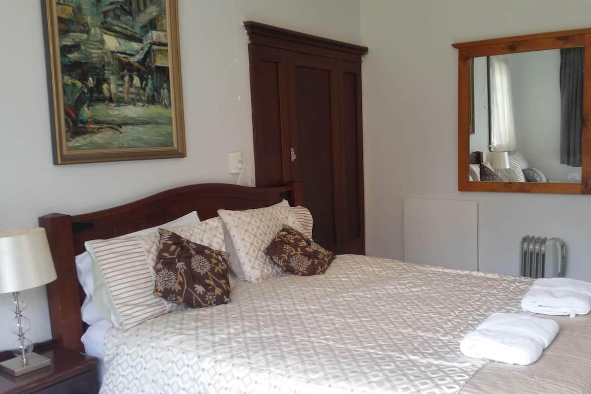Premium bedding, individually decorated, individually furnished, desk