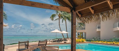 Outdoor pool, pool umbrellas, sun loungers