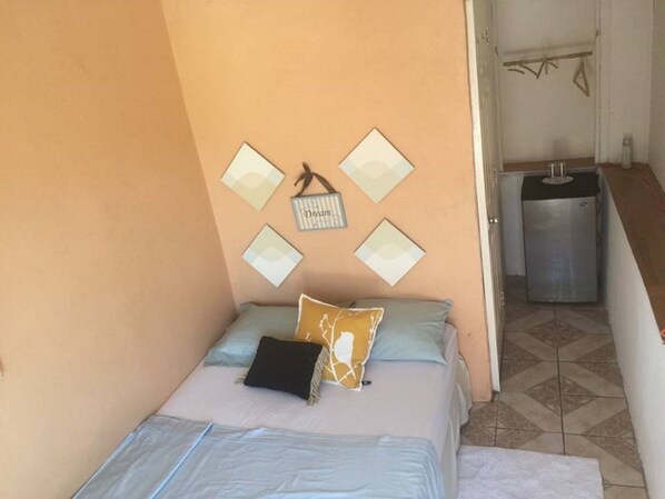 1 bedroom, premium bedding, iron/ironing board, free WiFi