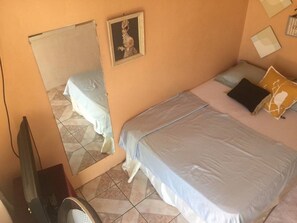 1 bedroom, premium bedding, iron/ironing board, free WiFi