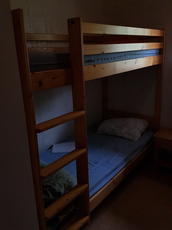 2 bedrooms, individually decorated, individually furnished