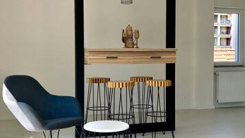 Deluxe-lejlighed - bakkeudsigt | Stue | Fladskærms-tv