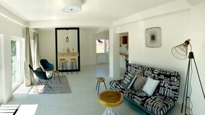 Unclassified image, 4 of 11, button - City Center Boutique Apartments (Brasov)