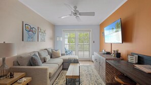 Living area - SUN, SEA & SKY at Truman Annex in Key West (Key West)