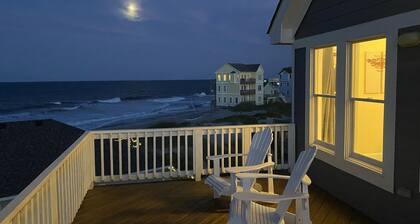 6BR-5Bth Semi-Oceanfront, heated Pool, Elevator. 75 Yards to the beach! Views!!
