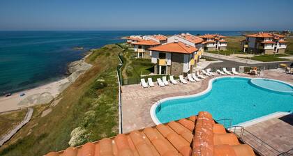 DOUBLE ROOM 6 in a quiet hotel at the sea