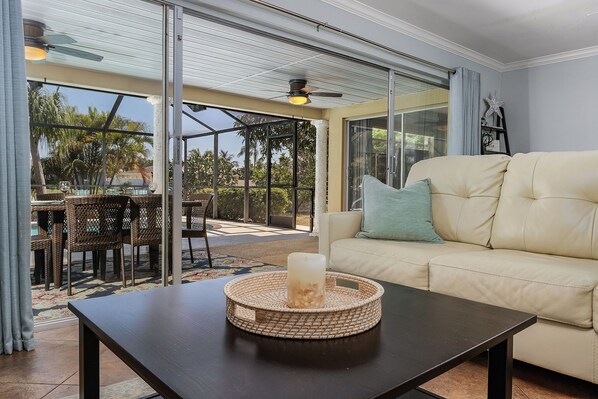 Televisión, videojuegos, reproductor de DVD y estéreo 