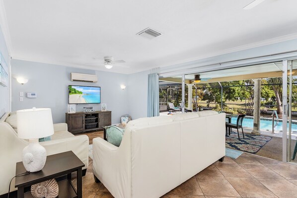 Télévision, jeux vidéo, lecteur de DVD, chaßne hi-fi