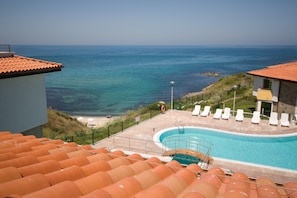 Pool - SINGLE ROOM 11 in a quiet hotel with SEA VIEW (Tsarevo)