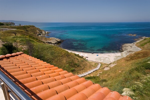 Beach - SINGLE ROOM 11 in a quiet hotel with SEA VIEW (Tsarevo)