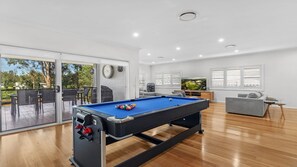 Spielezimmer
