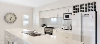 VAPAUTETTU VUODEN MAALISKUULLA