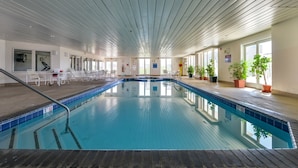 屋内プール、温水プール