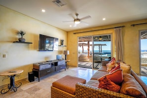TV, books, stereo - BEACHFRONT, PRIVATE POOL, GOLF, Concierge, Daily Maid and Chef-Meal Services at Paraiso del Mar (La Paz)