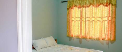 2 chambres, fer et planche Ă repasser, Wi-Fi, draps fournis