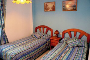 2 Schlafzimmer, Bügeleisen/Bügelbrett, Bettwäsche