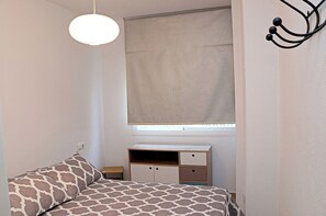 1 bedroom, iron/ironing board, bed sheets - Centrally located apartment (CONIL DE LA FRONTERA)