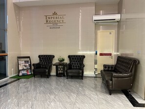 Lobby sitting area -  Imperial Regency Suites Kuala Lumpur (Kuala Lumpur)