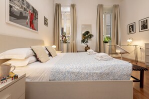 1 slaapkamer, een strijkplank/strijkijzer, gratis wifi, beddengoed
