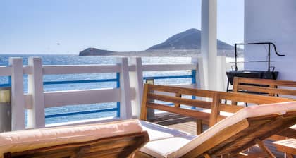 HAUS ÜBER DEM MEER (das Wasser berührend) SEHR ZENTRAL EL MEDANO, BBQ Terrasse,