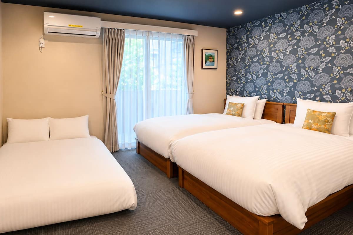 In-room safe, free WiFi, bed sheets