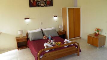Egyptian cotton sheets, premium bedding, memory foam beds, minibar