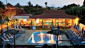 Panoramic Triple Room, Pool View (21) | View from room