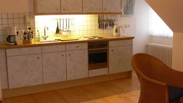 Kühlschrank, Ofen, Hochstuhl