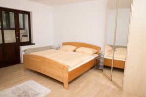 1 habitación, internet y ropa de cama
