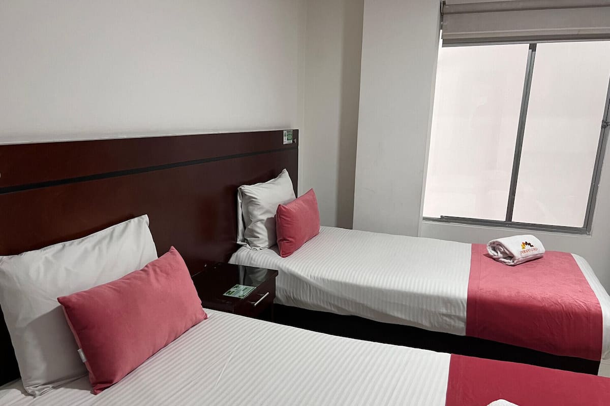 1 Schlafzimmer, Zimmersafe, Bügeleisen/Bügelbrett, Zustellbetten