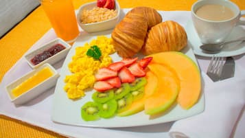 Free daily continental breakfast