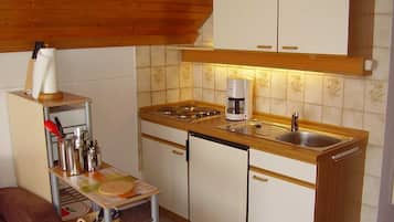Kühlschrank, Mikrowelle, Hochstuhl