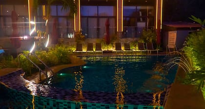 Vienna Hotel (Newly Renovated 2025)