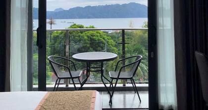 Vienna Hotel (Newly Renovated 2025)