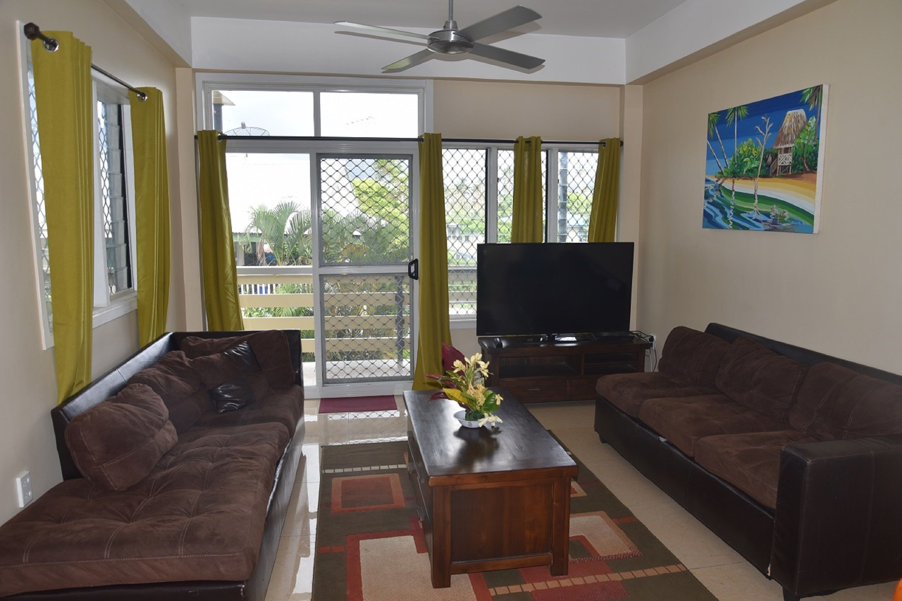 apartment, 2 bedrooms, kitchen, mountain view | living room | flat-screen tv