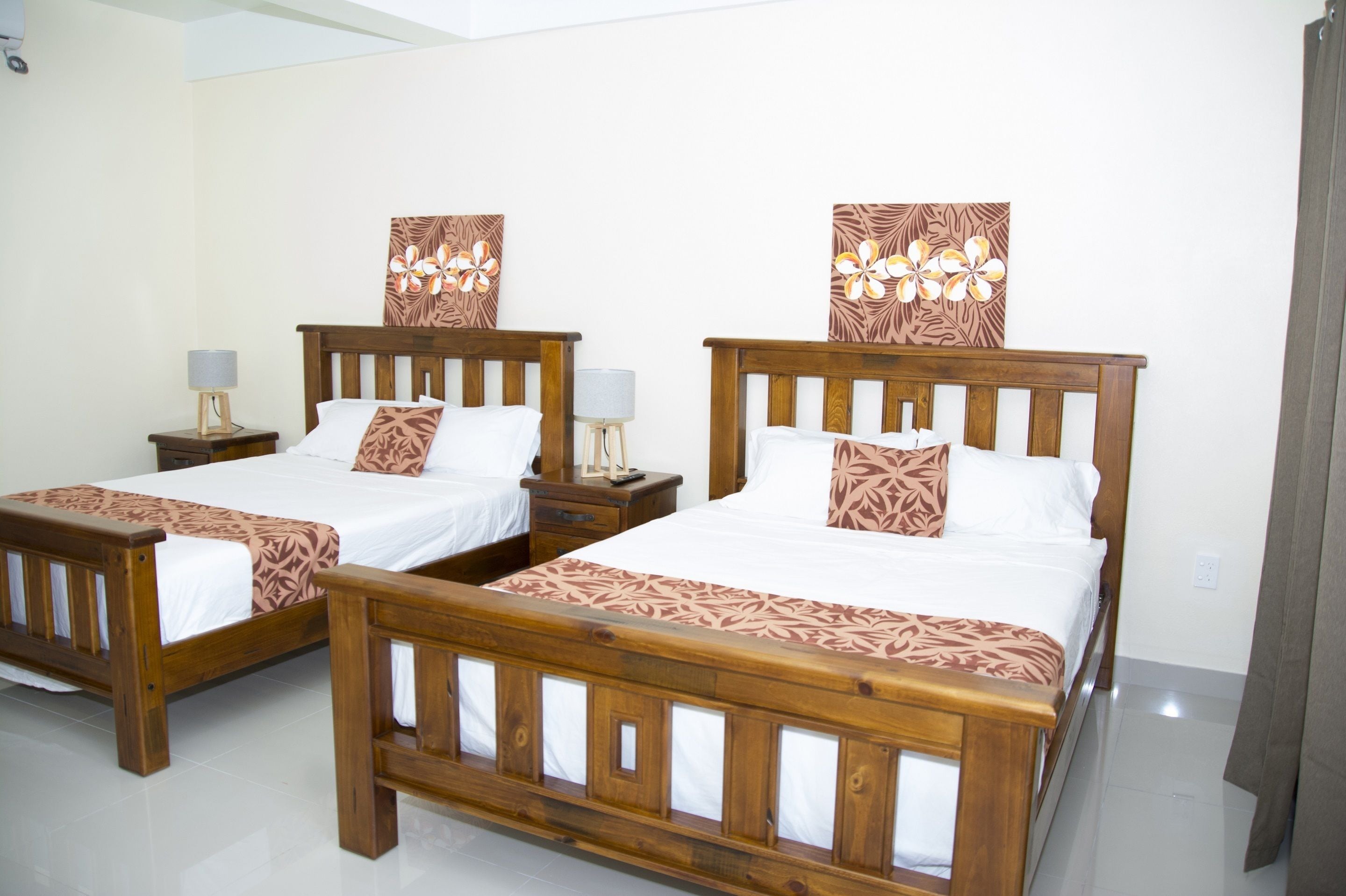 deluxe quadruple room, 2 queen beds, kitchen, mountain view | 1 bedroom, premium bedding, iron/ironing board, wifi