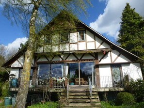 Unclassified image, 2 of 77, button