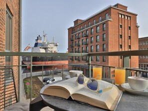 Outdoor dining - Ohlerich storage app. 08 - Ohlerich Speicher App. 08 (Wismar)