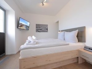 Unclassified image, 5 of 23, button