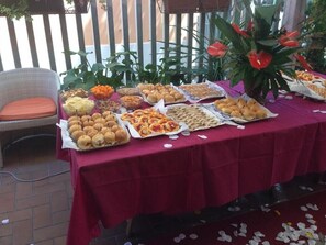 Se sirven almuerzos y cenas