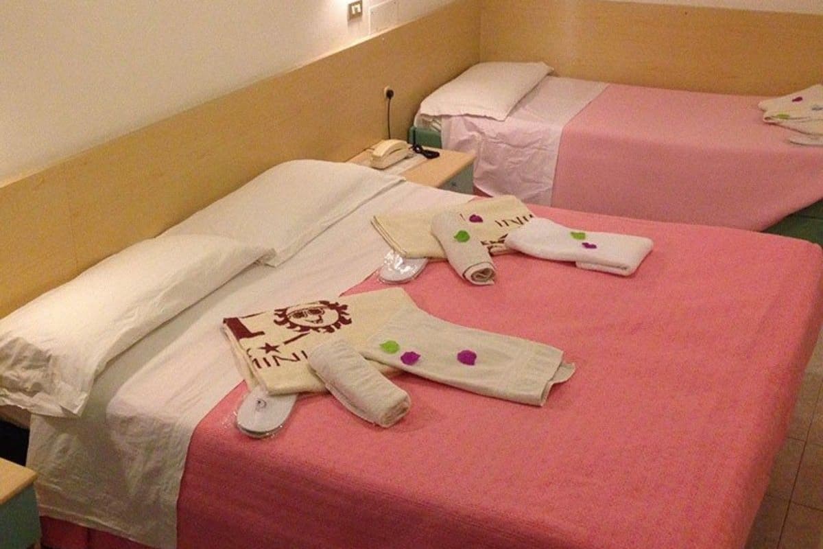 Premium bedding, in-room safe, desk, rollaway beds