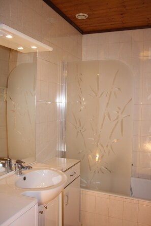 Hair dryer, toilet paper - Morzine, south-facing apartment, 2 bedrooms, 58 sq.m, panoramic view (Morzine)