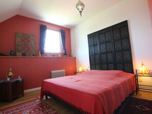 4 bedrooms, free WiFi