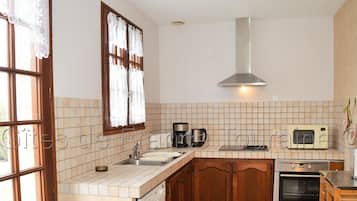 Réfrigérateur, micro-ondes, four, lave-vaisselle