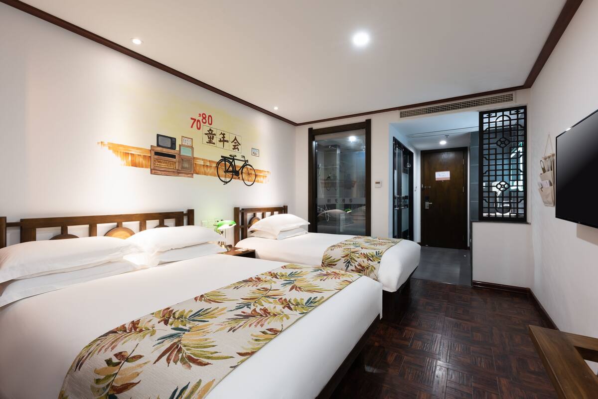 1 bedroom, premium bedding, individually decorated, desk