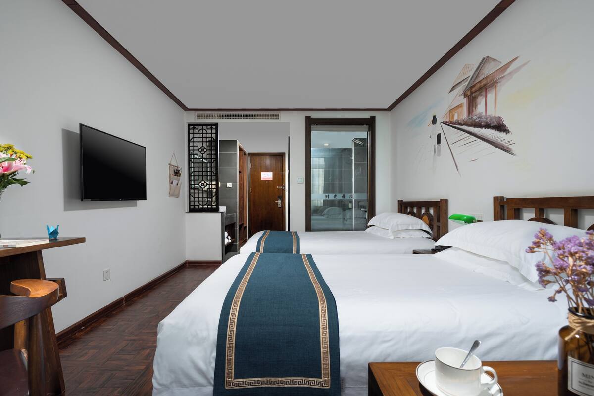 Standard Twin Room
