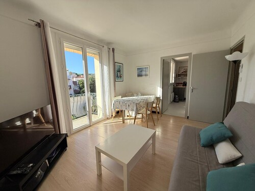 Charming T2 with air conditioning in central Banyuls-sur-Mer, close to the beach