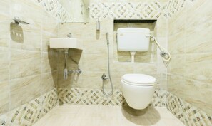 Phòng cơ bản | Phòng tắm | Buồng tắm vòi sen, đồ dùng nhà tắm miễn phí 