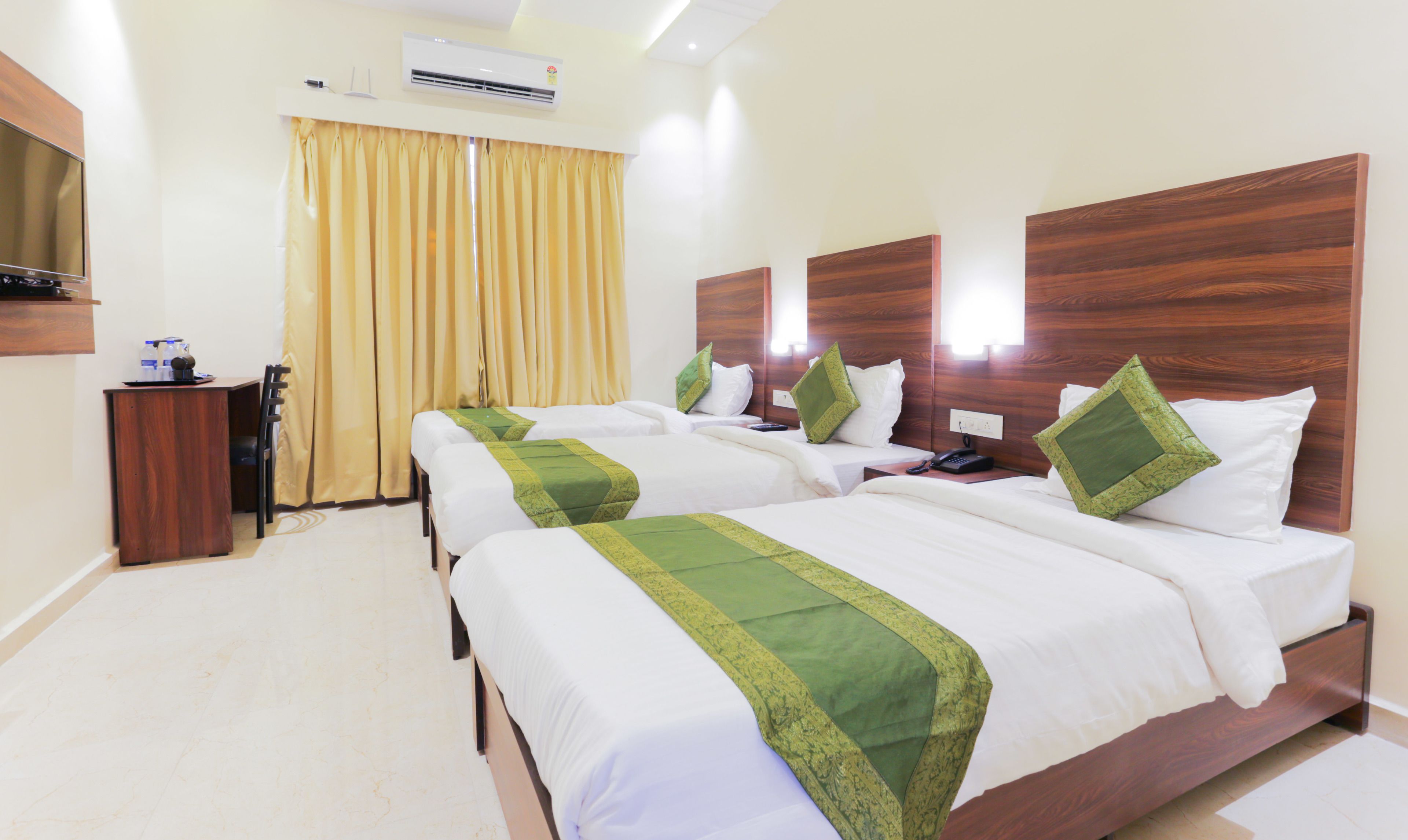 Phòng Deluxe | Bàn, bàn ủi/dụng cụ ủi quần áo, truy cập Internet không dây miễn phí 